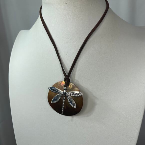 Firefly pendant necklace costume jewelry brown suede cord mop mother of pearl - Picture 3 of 12